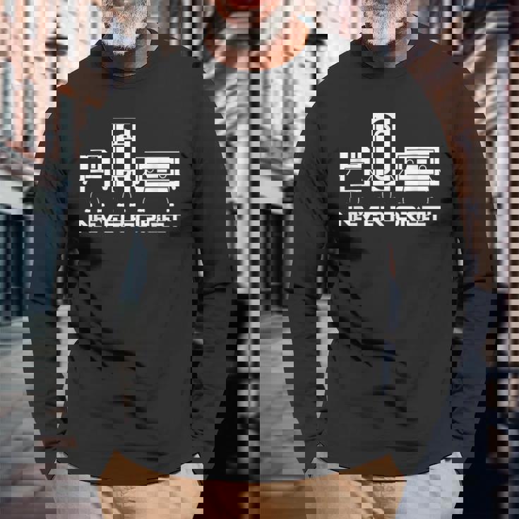 Cinta De Cassette De Audio Never Forget Camiseta de manga larga Regalos para ancianos