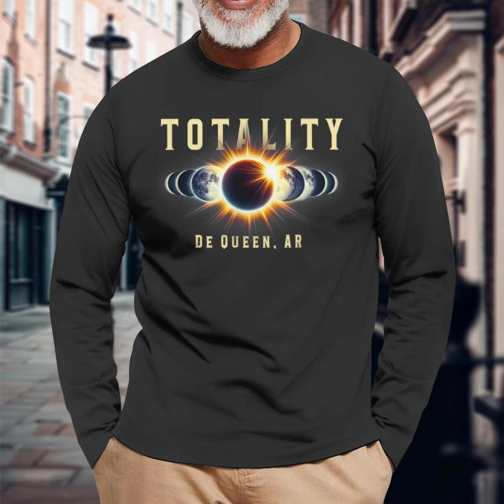 De Queen Ar 2024 Total Solar Eclipse Apr 8 Totality Long Sleeve T-Shirt Gifts for Old Men