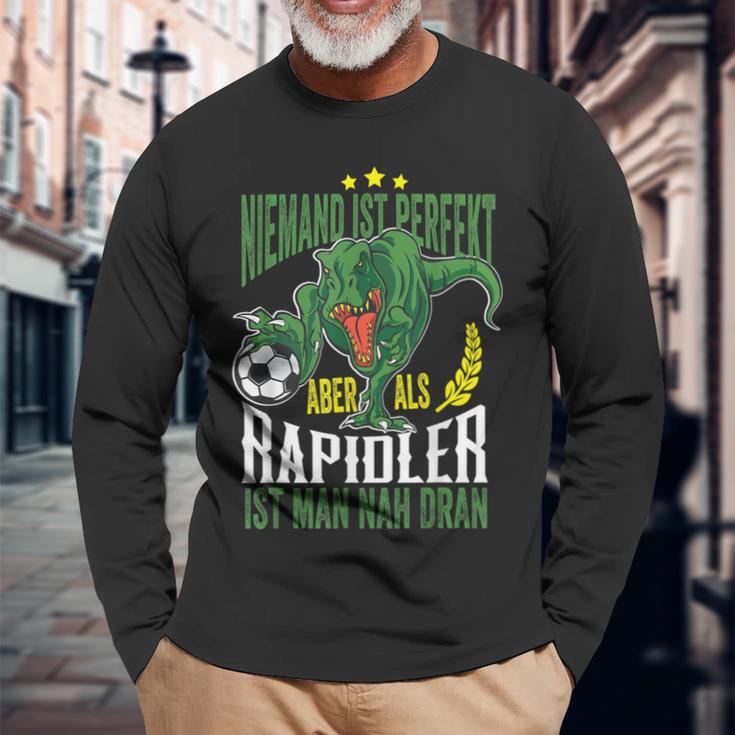 Dino Niemand Ist Perfekt Aber Rapidlererdammt Nah Dran Langarmshirts Geschenke für alte Männer