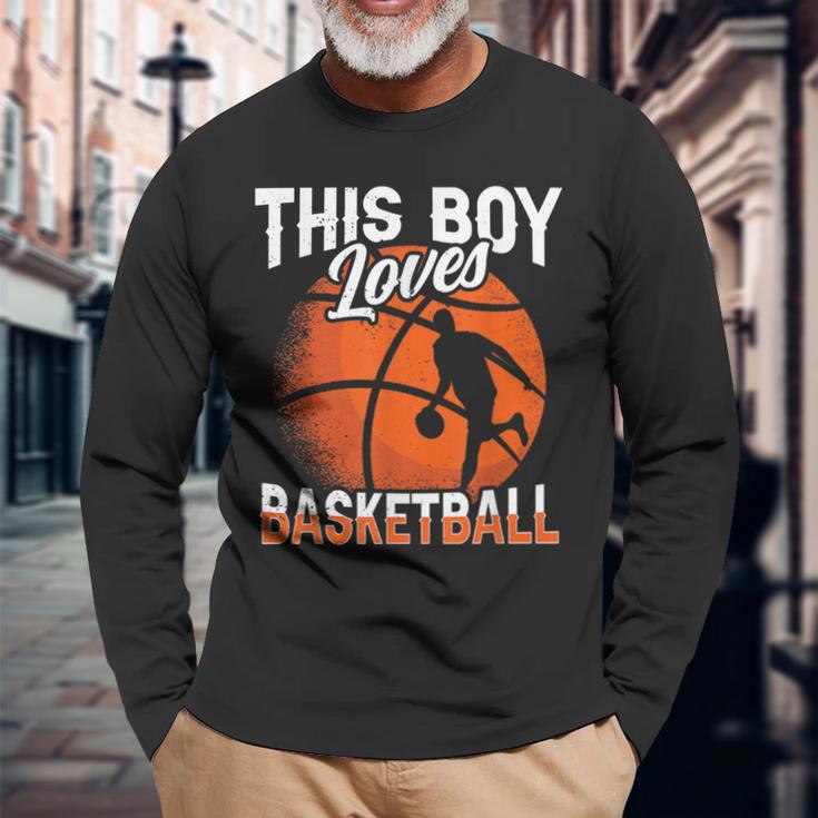 A Este Chico Le Encanta El Baloncesto Partido Jugador Camiseta de manga larga Regalos para ancianos