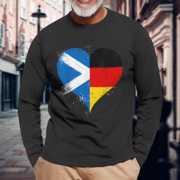 Halb Schottisch Halb Deutsch Ein Coole Flaggen In Liebe Herz Langarmshirts Geschenke für alte Männer