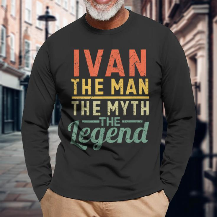Ivan Der Mann Der Mythos Die Legende Name Ivan Langarmshirts Geschenke für alte Männer