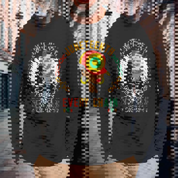 Junenth Breaking Every Chain Since 1865 African Women Long Sleeve T-Shirt Gifts for Old Men