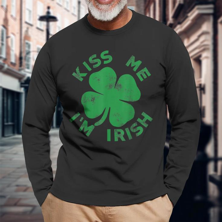 Kiss Me I'm Irish Saint Patrick Day Womens Long Sleeve T-Shirt Gifts for Old Men