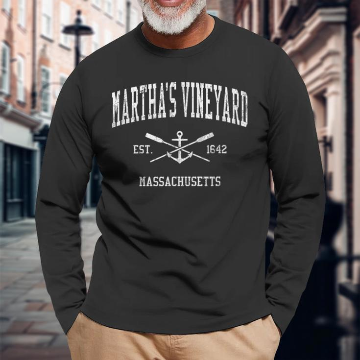 Martha's Vineyard Ma Vintage Crossed Oars & Boat Anchor Spor Long Sleeve T-Shirt Gifts for Old Men
