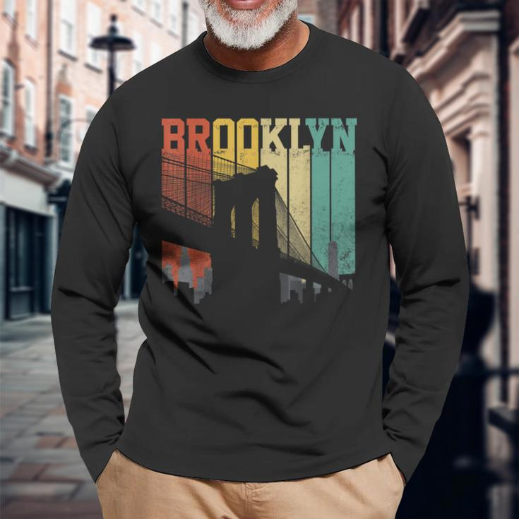 New York City Brooklyn Bridge Vintage Retro Skyline Nyc Ny Long Sleeve T-Shirt Gifts for Old Men
