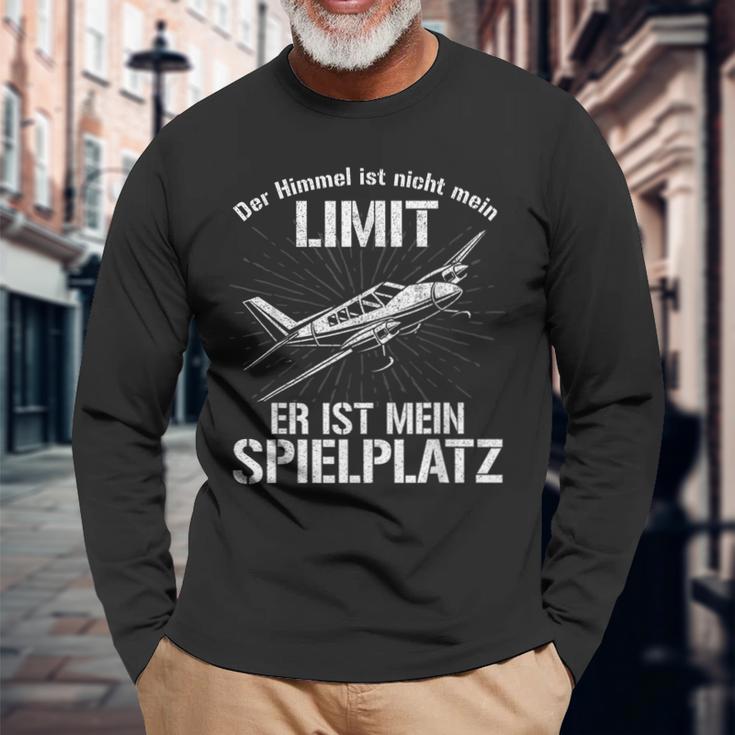 Pilots And Aeroplane Der Himmel Ist Mein Ppielplatzplatz The Heaven Langarmshirts Geschenke für alte Männer