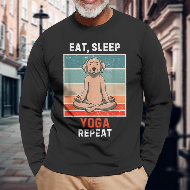 Retro Labrador Dog Eat Sleep Yoga Repeat Vintage Yoga Long Sleeve T-Shirt Gifts for Old Men