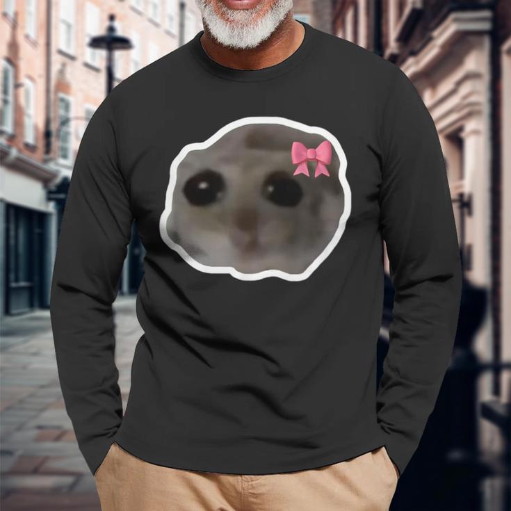 Sad Hamster Meme Sad Hamster Langarmshirts Geschenke für alte Männer