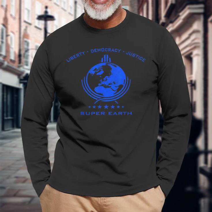 Super Earth Stürzt Sich In Die Hölleum Die Freiheit Zu Find Langarmshirts Geschenke für alte Männer