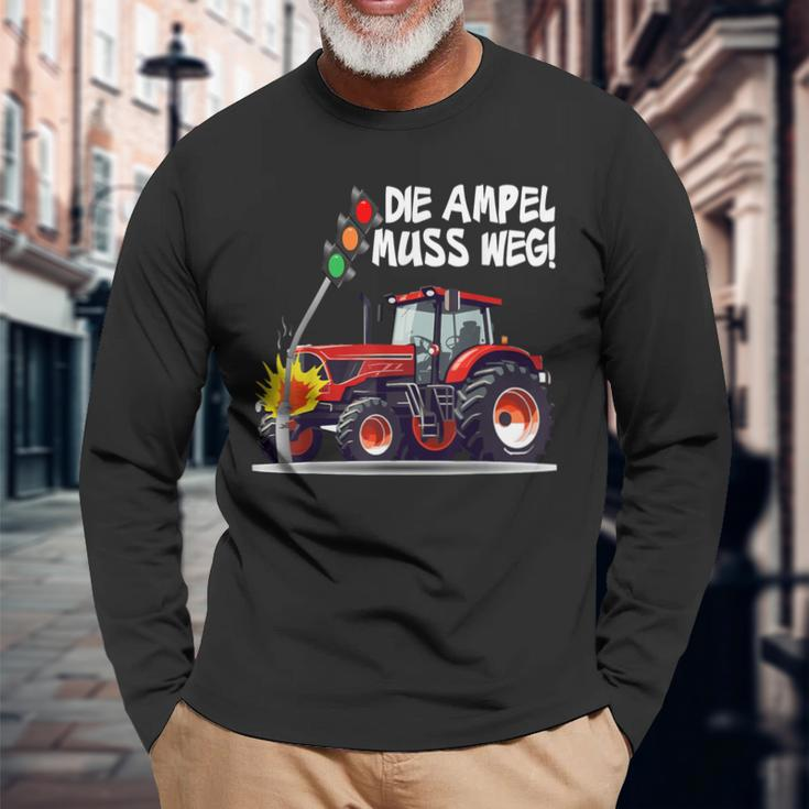 With Traktor Rammt Ampel Die Ampel Muss Weg Langarmshirts Geschenke für alte Männer
