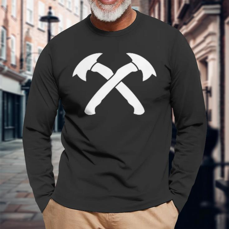 Vintage Axe Throwing Retro Crossed Hatchets For Thrower Long Sleeve T-Shirt Gifts for Old Men