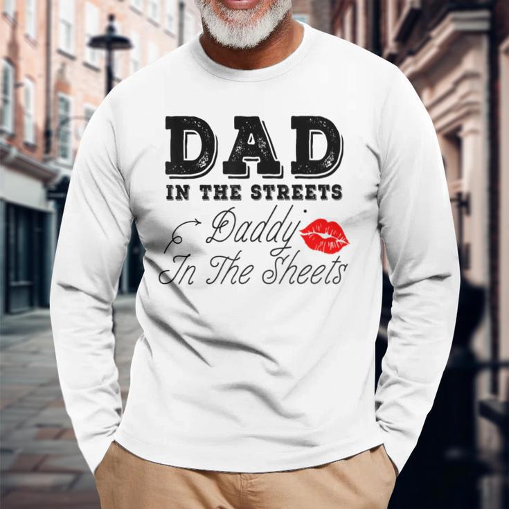 Dad In The Streets Daddy In The Sheets Geschenke Für Papa Langarmshirts Geschenke für alte Männer