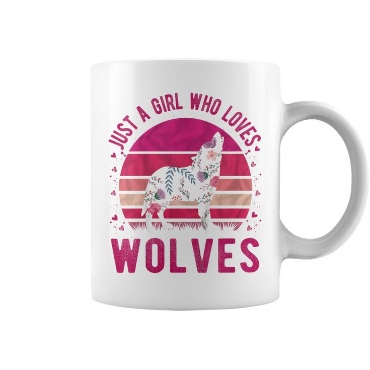 Youth Just A Girl Who Loves Wolves Vintage Retro Coffee Mug