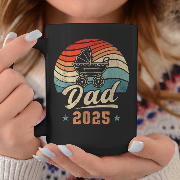 Dad 2025 Baby Ankündigung Frischgebackener Papa Tassen Lustige Geschenke