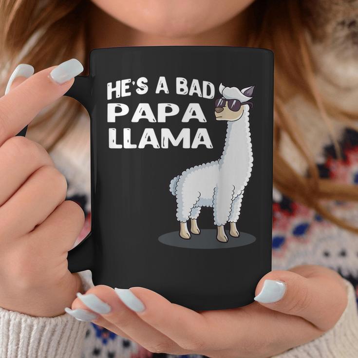 He's A Bad Papa Lama Familie Geburtstag Alpaka Lustiges Tassen Lustige Geschenke