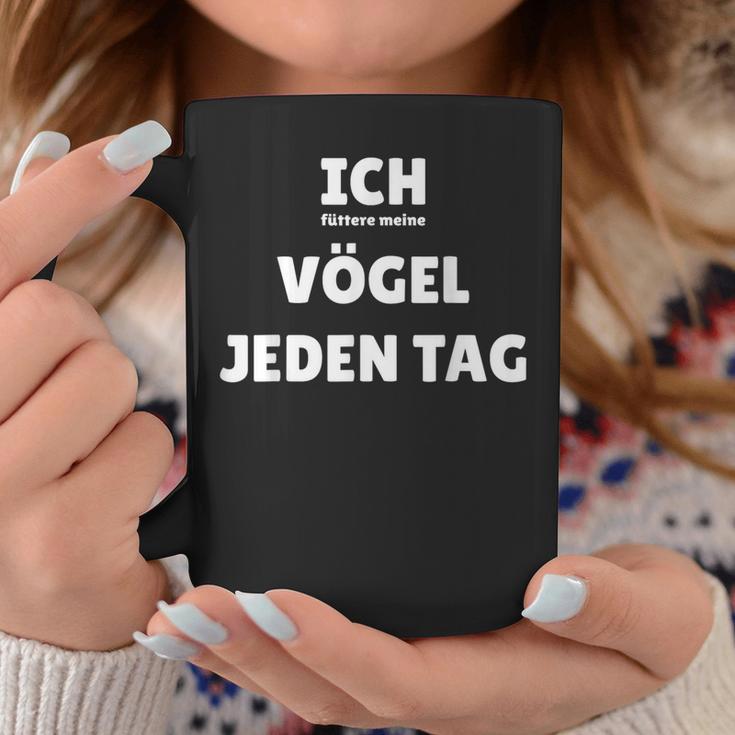 Ich Füttere Meineögel Jeden Tag Tassen Lustige Geschenke