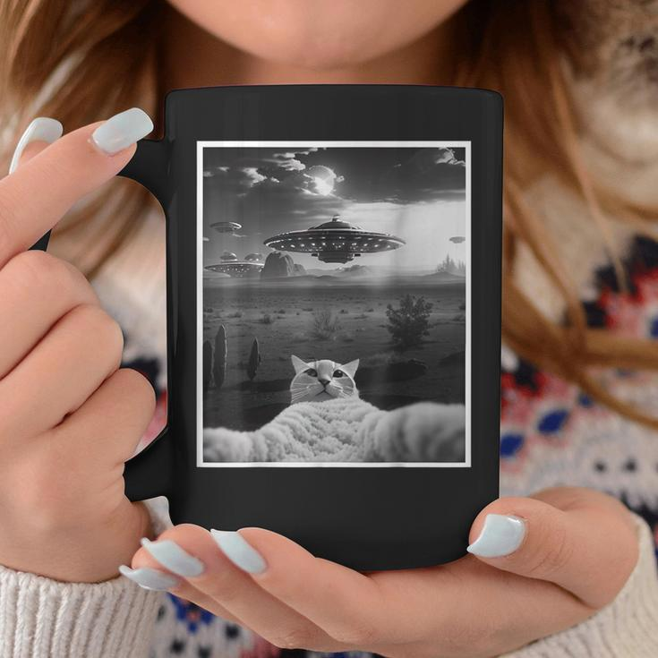 Threadwei Alien Ufo Cat Selfie Kitty Graphic Cat Lover Coffee Mug Unique Gifts