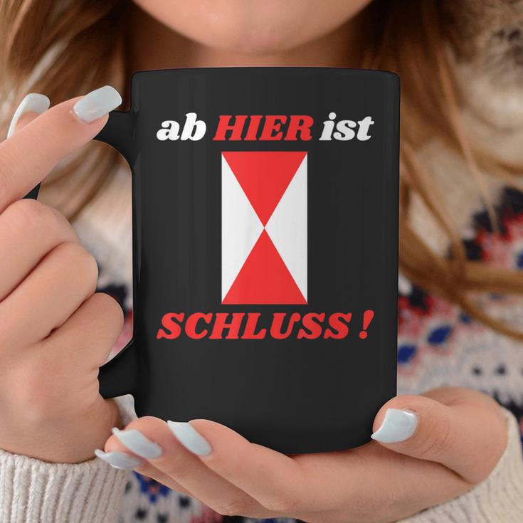 Zg2 Ab Hier Ist Schluss Tassen Lustige Geschenke