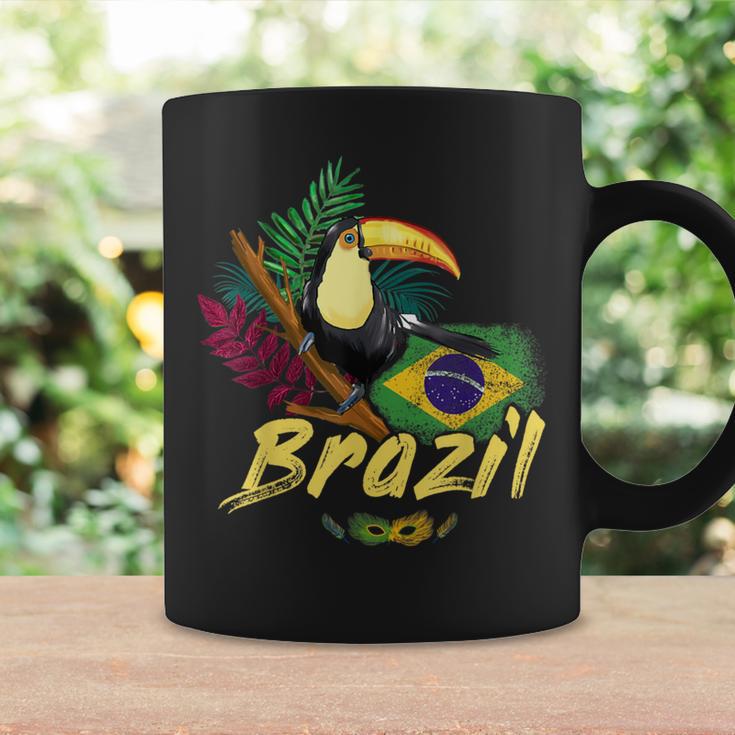 Brazil Vintage Toucan With Flag And Samba Mask Tassen Geschenkideen