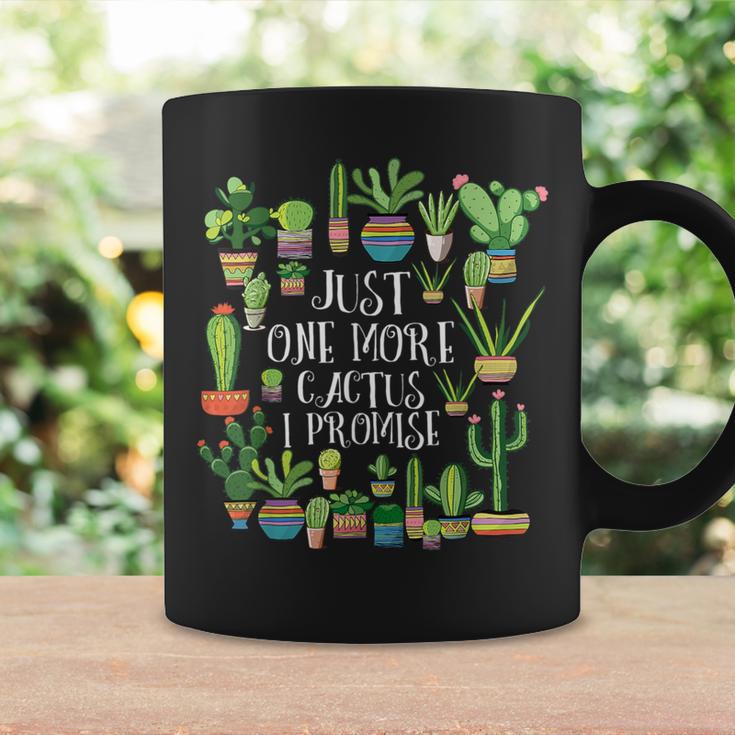 Camisa De Cactus Just One More Camisa De Cactus Amante De Las Plantas Cactus Taza de café Ideas de regalos