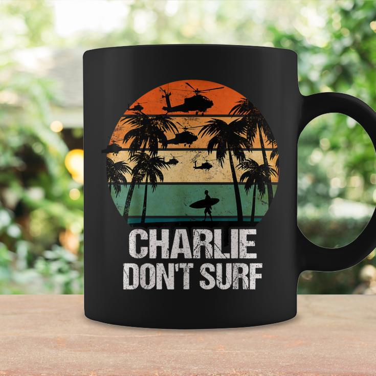 Charlie Dont Surf Helicopter Beach Vietnam Surfer Tassen Geschenkideen