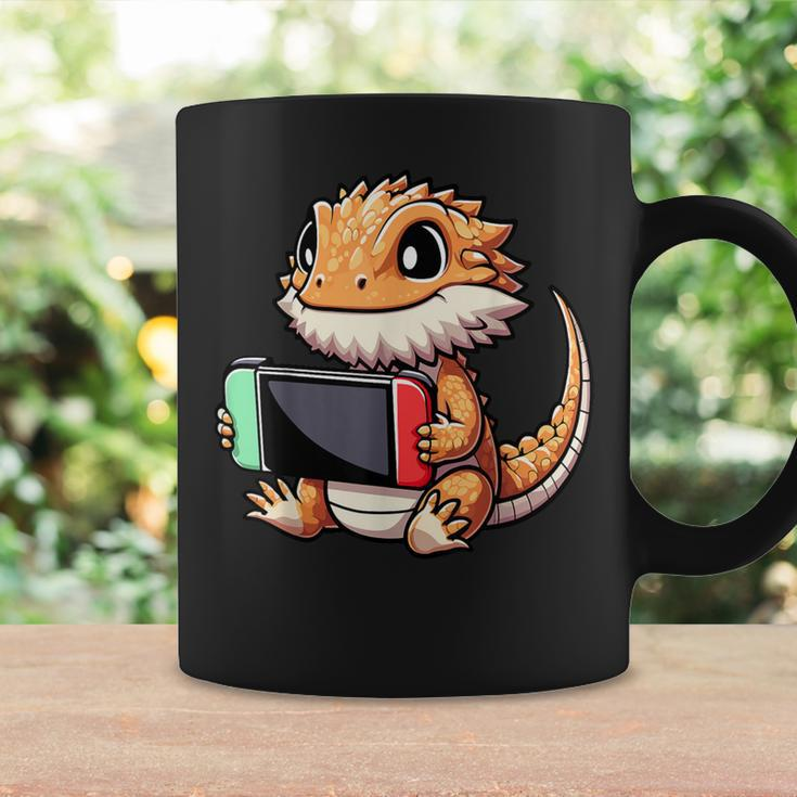 Cute Bearded Dragon Playing Video Games Gamer Coffee Mug Gifts ideas