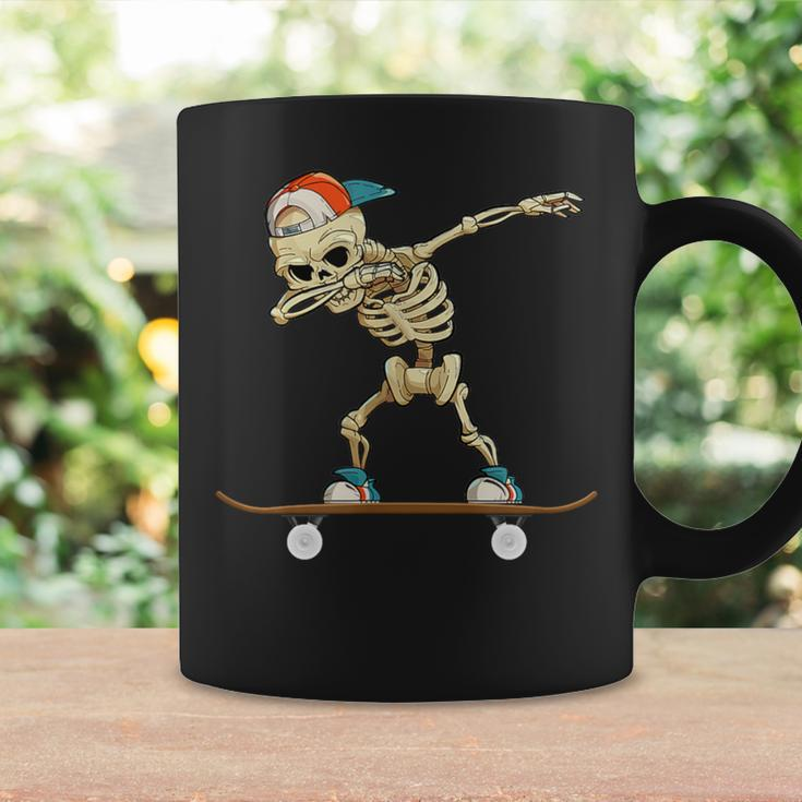 Dabbing Skeleton Skater Black Tassen Geschenkideen