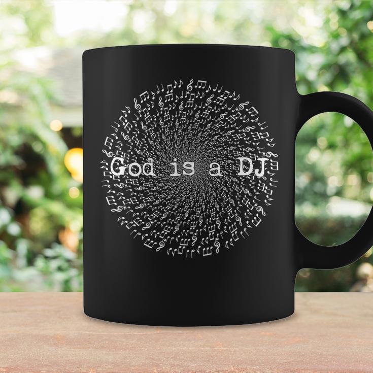 God is a DJ Schwarzes Unisex Tassen mit Vinyl-Design Geschenkideen