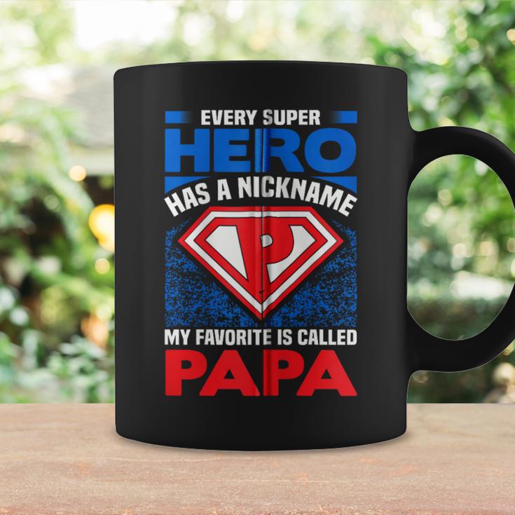 Jeder Superheld Hat Einen Spitznamen Mein Favorit Ist Papa Kapuzenjacke Tassen Geschenkideen