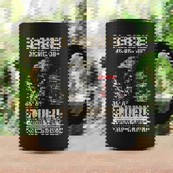 La Muerte Nos Sonríe A Todos Solo Los Camioneros Devuelven Taza de café Ideas de regalos