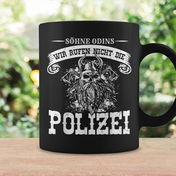 Mit den Söhnen Odins Rufen Wir Keine Polizei Tassen Schwarz für Männer Geschenkideen