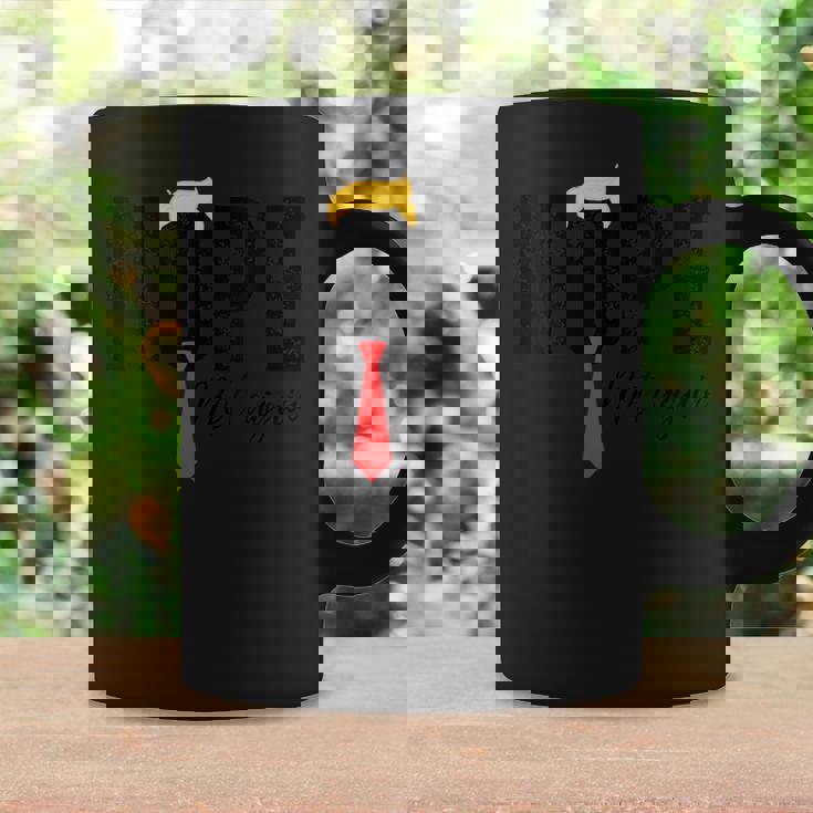 Nope Not Again Trump Sarcasm Avec Col En V Tasse Idées cadeaux