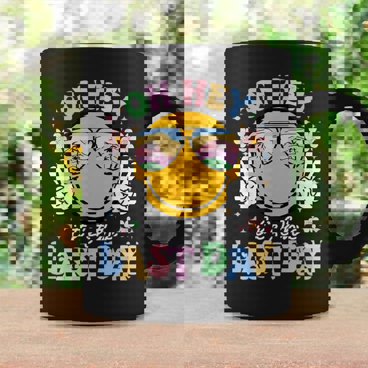 Oh Hey It's The Last Day Teacher Students Smile Face Coffee Mug Gifts ideas