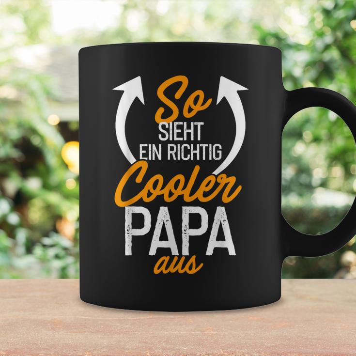 So Sieht Ein Cooler Papa Aus Slogan Tassen zum Vatertag, Schwarz S Geschenkideen