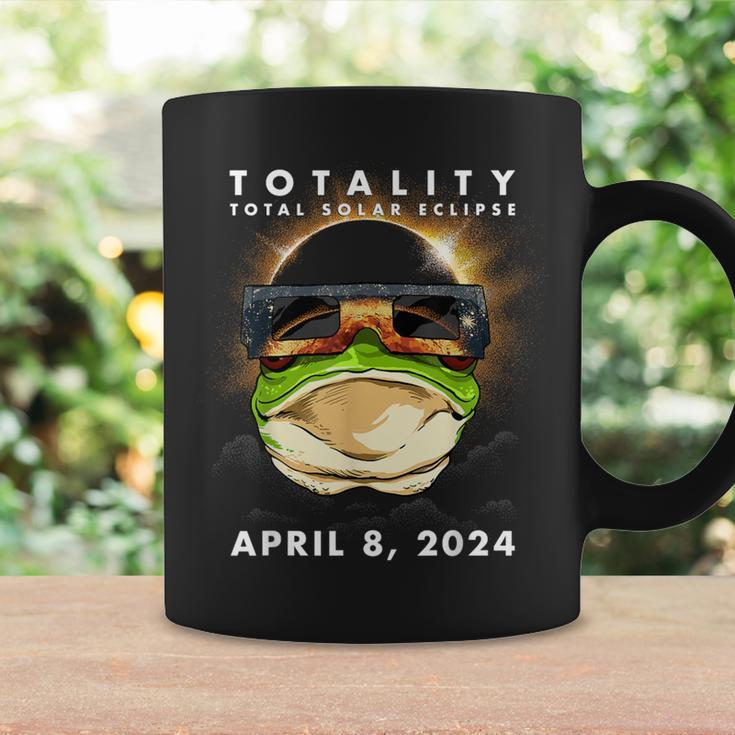 Solar Eclipse 2024 Frog Wearing Eclipse Glasses Coffee Mug Gifts ideas
