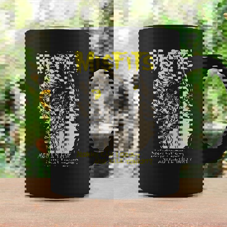 Tasse Misfits Mommy, Can I Go Out And Kill Tonight? Design Punk Idées cadeaux
