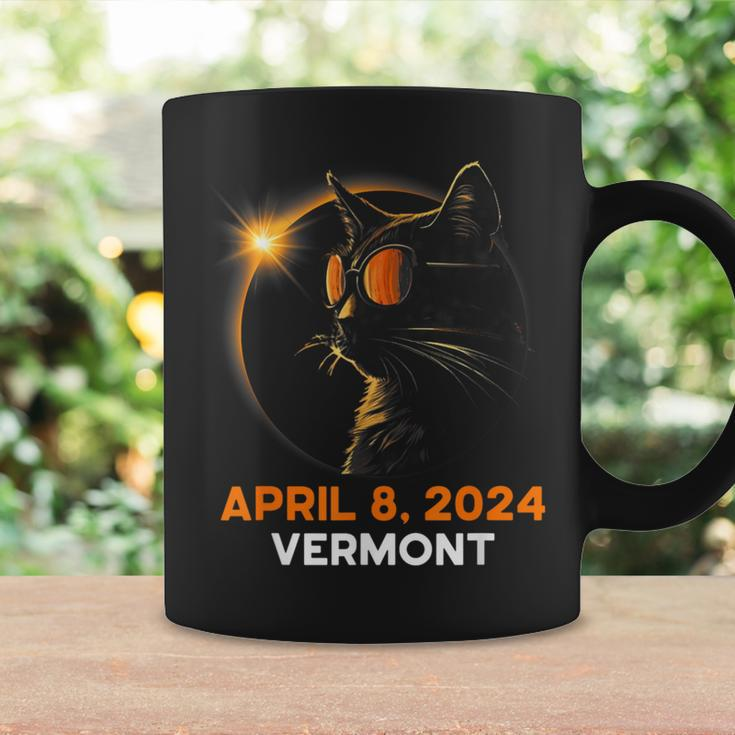 Total Solar Eclipse 2024 Vermont Cat Lover Wearing Glasses Coffee Mug Gifts ideas