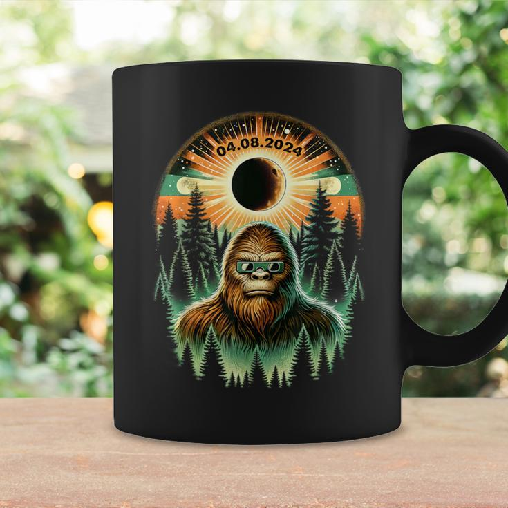 Total Solar Eclipse 2024 Vintage Bigfoot Sasquatch Coffee Mug Gifts ideas