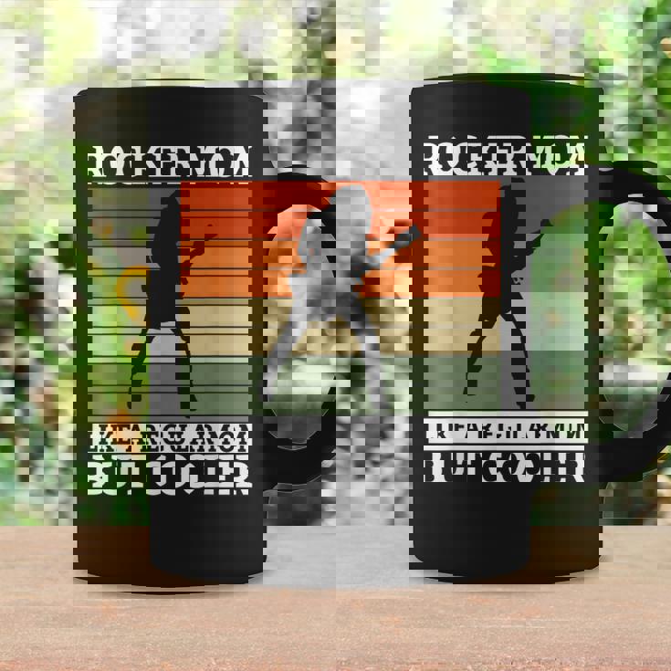 Una Mamá Rockera Como Una Mamá Normal Pero Una Mamá Rockera Más Guay Taza de café Ideas de regalos