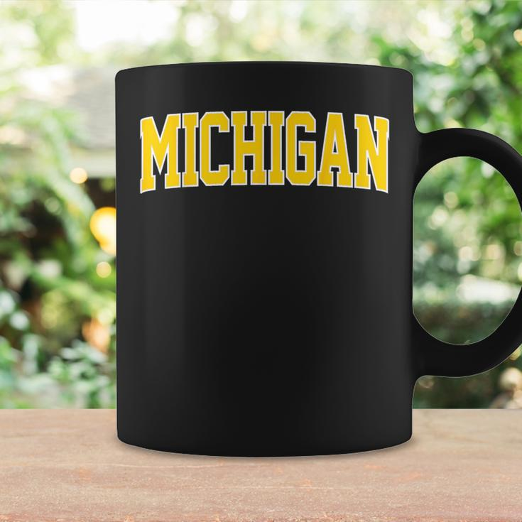 Vintage Michigan Blue Maize Retro Michigan Coffee Mug Gifts ideas