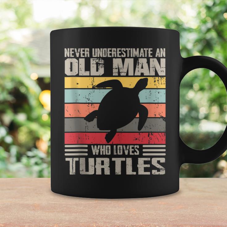 Vintage Never Underestimate An Old Man Who Loves Turtles Coffee Mug Gifts ideas