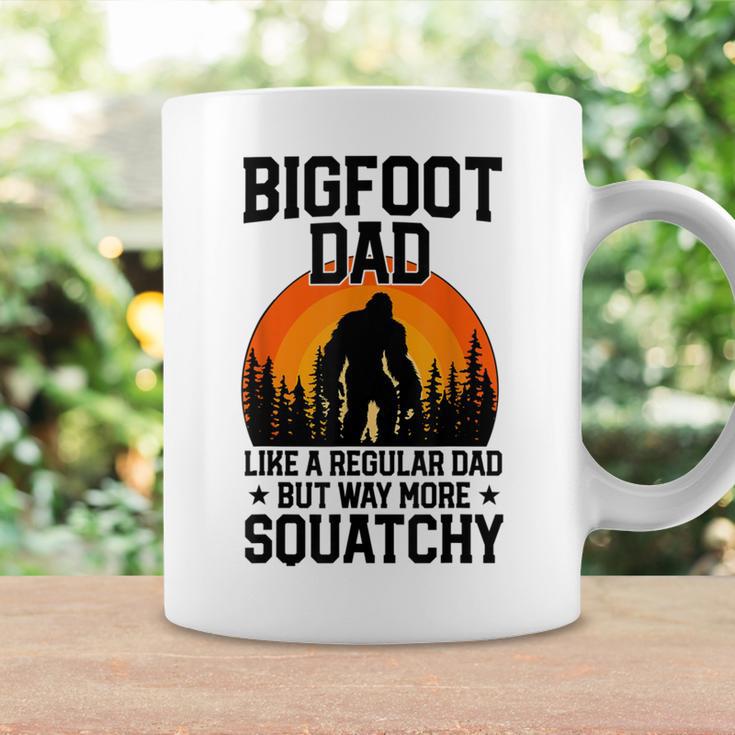 Bigfoot Dad Retro Papa Squatchintage Sasquatchatertag Tassen Geschenkideen