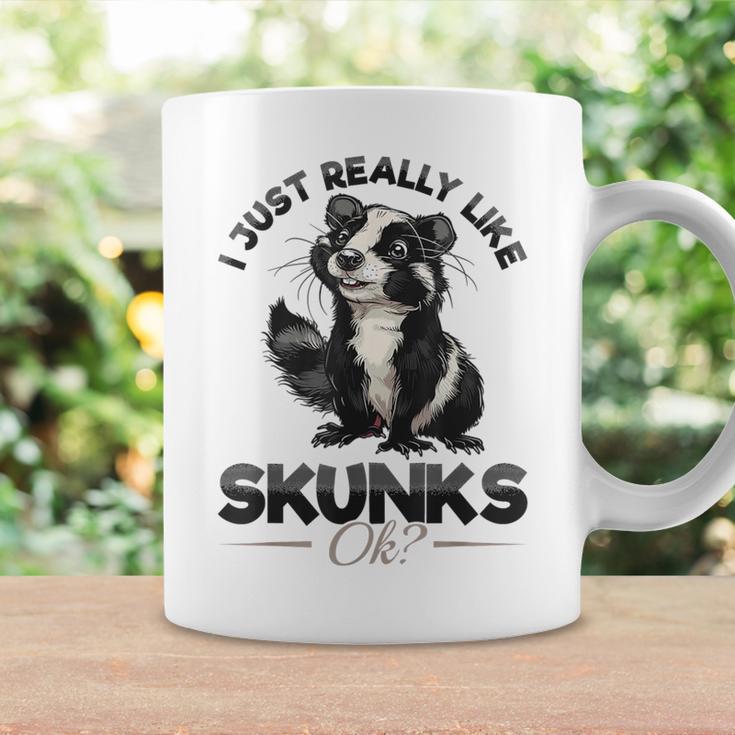 Lustiges Stinktier I Just Really Like Skunks Ok Tassen Geschenkideen