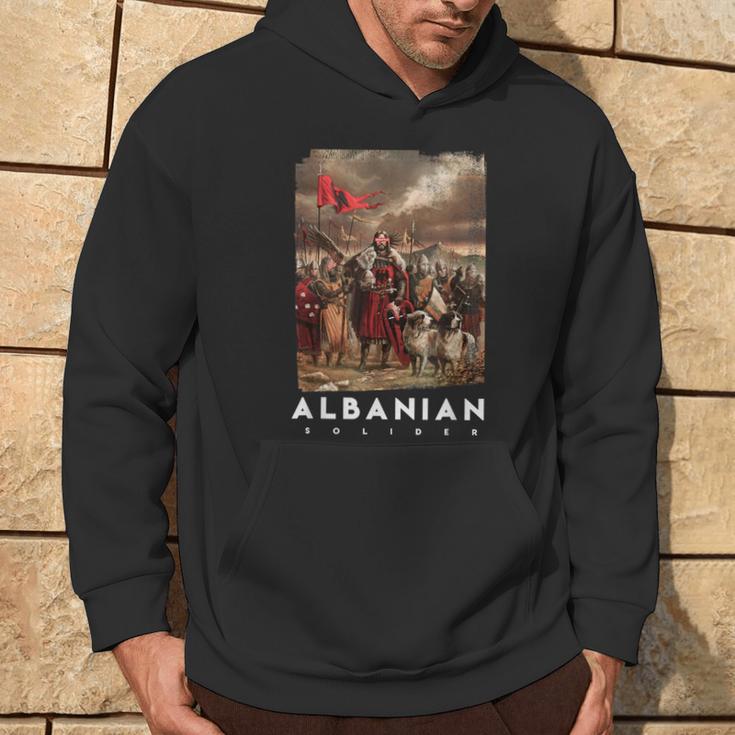 Albanian Warrior Hoodie Lebensstil