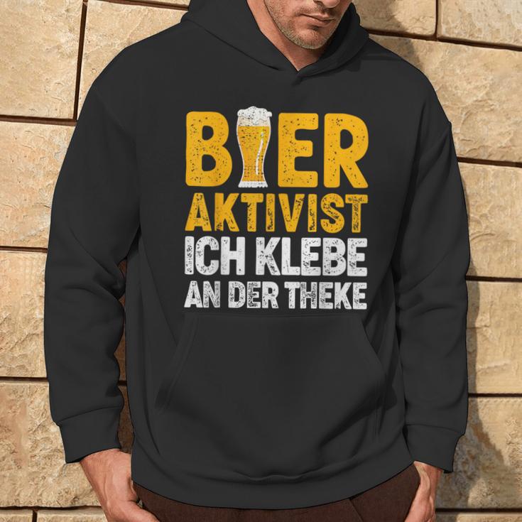 Bier-Aktivist Schwarzes Hoodie, Ich Klebe An Der Theke Lustiges Biertrinker-Design Lebensstil