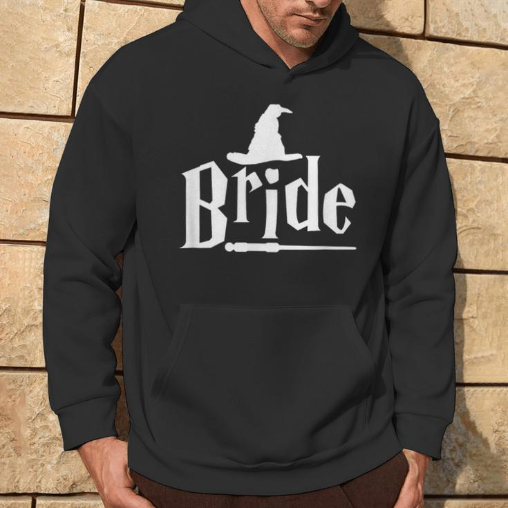 Bride Wizard Hat Hoodie Lebensstil