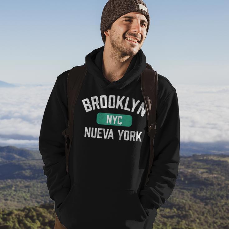 Brooklyn Nueva York Nyc New York Vintage Athletic Spanish Hoodie Lifestyle