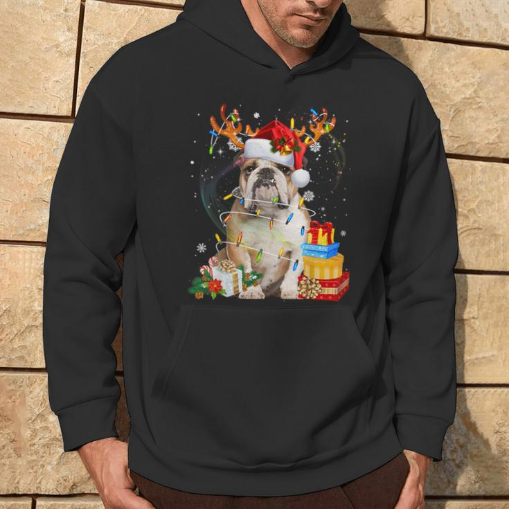 English Bulldog Christmas Dog Reindeer Hoodie Lebensstil
