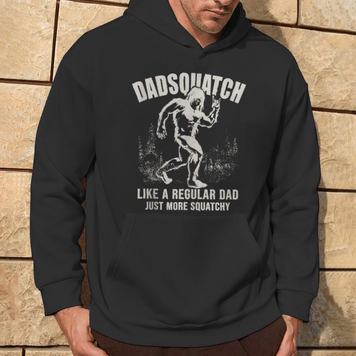 Herren Papa Sasquatch Dadsquatch Bigfoot Wie Ein Normaler Papa Squatchy Kapuzenpullover Lebensstil